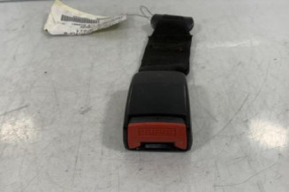 Attache ceinture arriere droit PEUGEOT 106