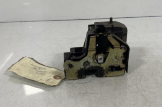 Serrure avant droit RENAULT MEGANE 1