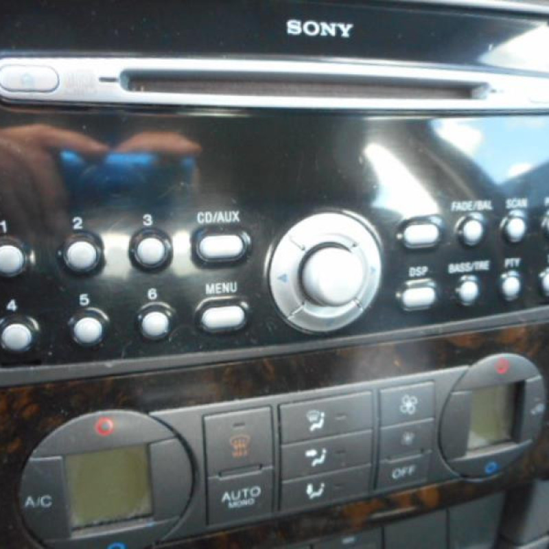 Leve vitre electrique avant gauche FORD FOCUS 2 Photo n°8