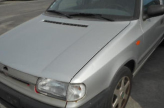 Optique avant principal gauche (feux)(phare) SKODA FELICIA