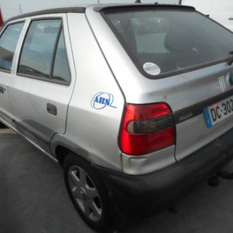Optique avant principal gauche (feux)(phare) SKODA FELICIA Photo n°6