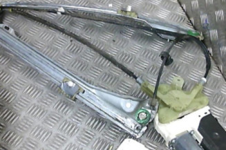 Leve vitre electrique avant gauche RENAULT LAGUNA 3 Photo n°1