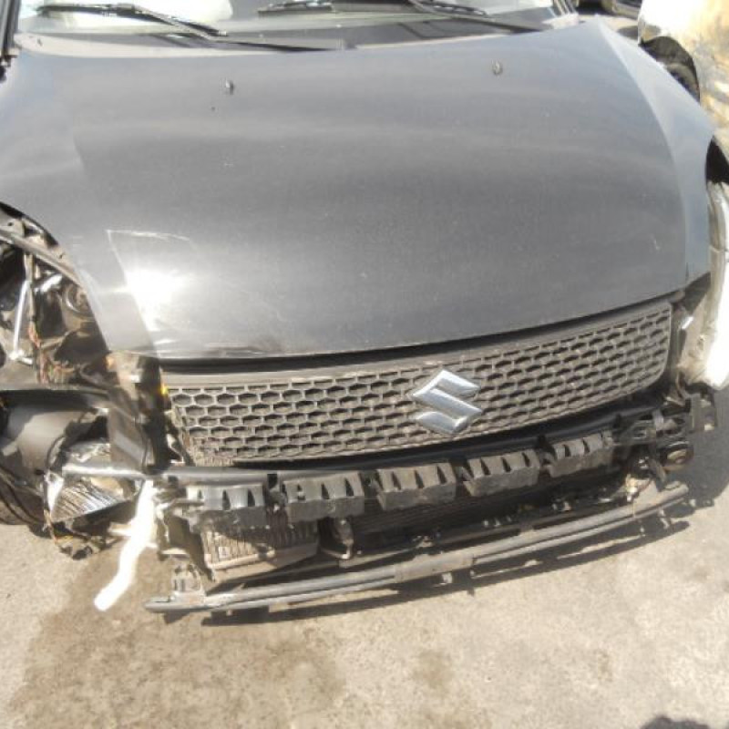 Leve vitre electrique avant droit SUZUKI SWIFT 3 Photo n°4