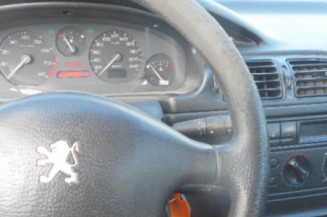 Serrure avant droit PEUGEOT 406