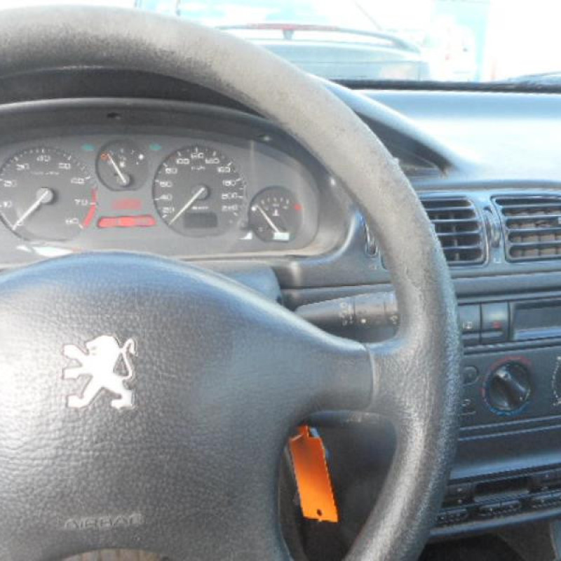 Serrure avant droit PEUGEOT 406 Photo n°8