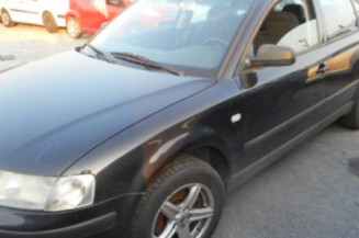 Retroviseur droit VOLKSWAGEN PASSAT 4