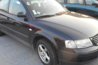 Retroviseur droit VOLKSWAGEN PASSAT 4