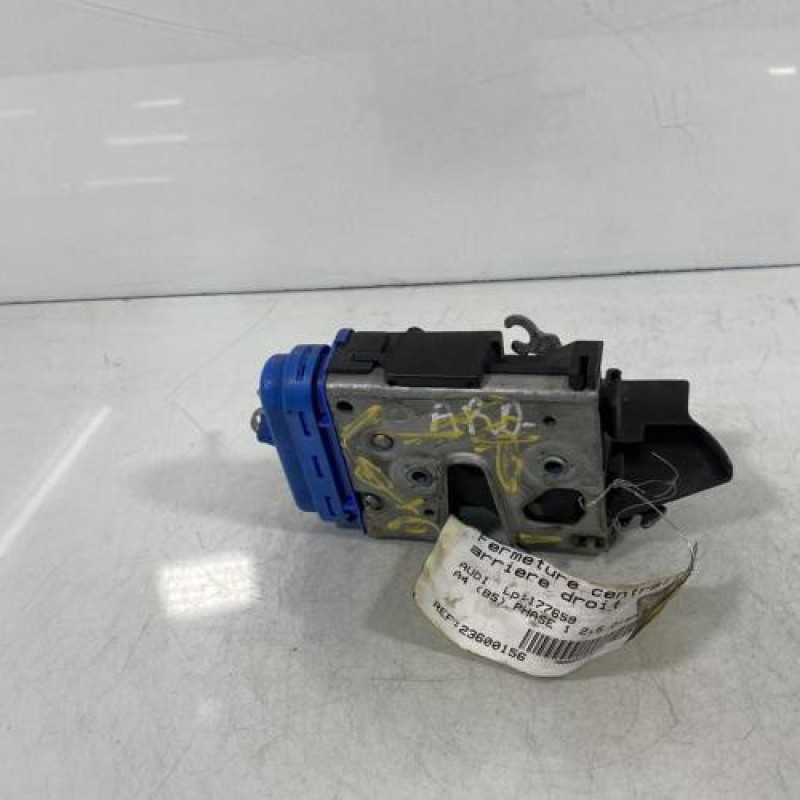 Serrure arriere droit AUDI A4 1 Photo n°2
