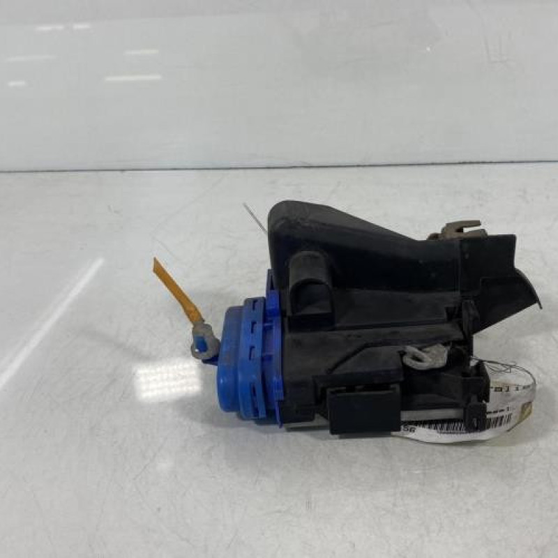 Serrure arriere droit AUDI A4 1 Photo n°3