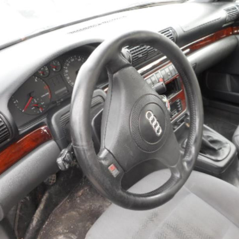 Serrure avant droit AUDI A4 1 Photo n°8