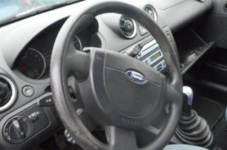 Serrure avant droit FORD FIESTA 5