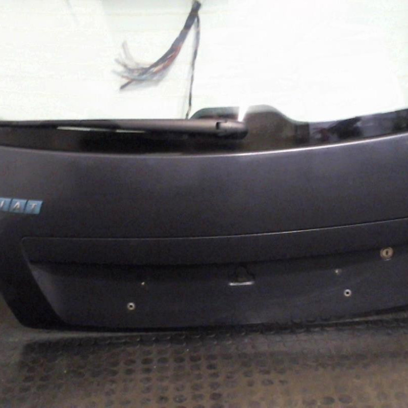 Malle/Hayon arriere FIAT STILO Photo n°2