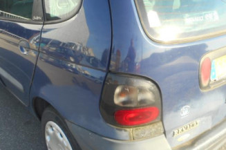 Optique avant secondaire gauche (feux)(clignotant) RENAULT SCENIC 1