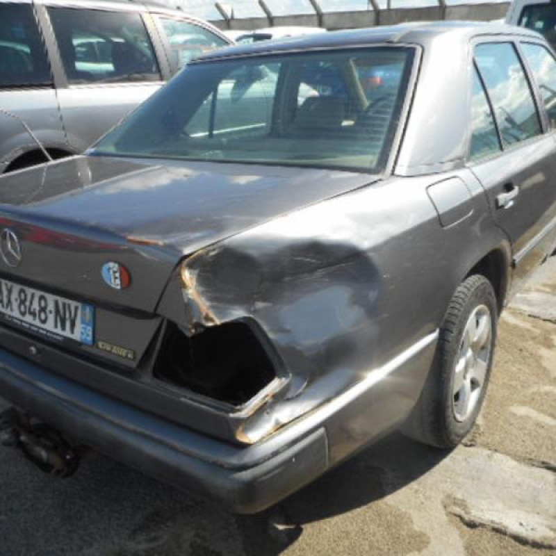 Porte arriere droit MERCEDES 250 W124 Photo n°6