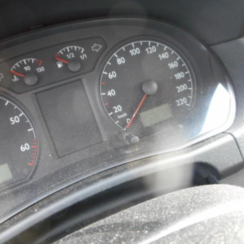 Renfort pare choc arriere (traverse) VOLKSWAGEN POLO 4 Photo n°8