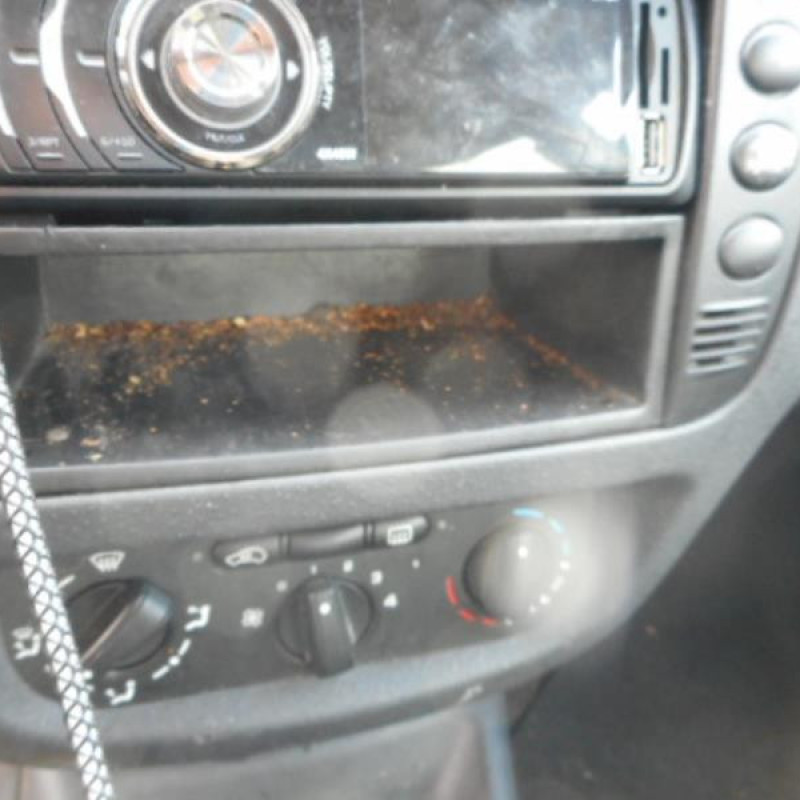 Leve vitre electrique avant droit CITROEN C2 Photo n°8