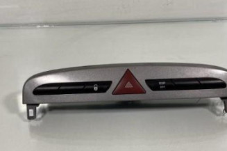 Bouton de warning PEUGEOT 308 1 Photo n°1