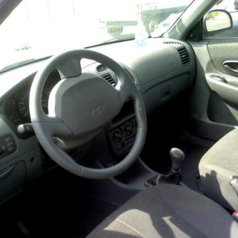 Leve vitre electrique avant droit HYUNDAI ACCENT 2 Photo n°4