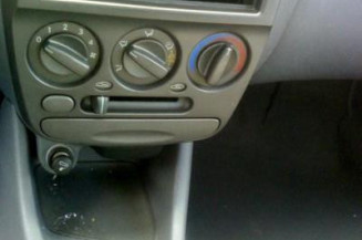 Leve vitre electrique avant droit HYUNDAI ACCENT 2
