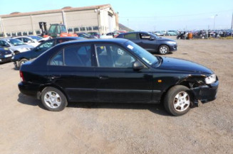 Leve vitre electrique avant droit HYUNDAI ACCENT 2