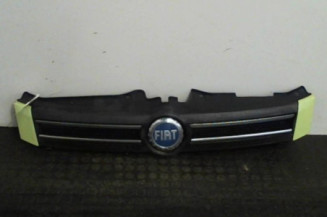 Calandre FIAT PANDA 2 Photo n°1