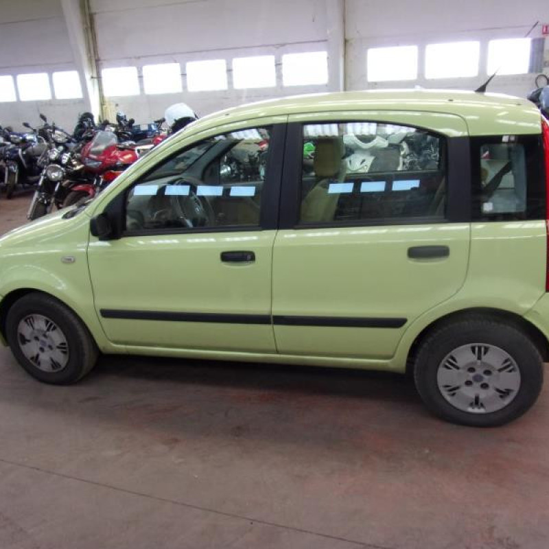 Calandre FIAT PANDA 2 Photo n°5