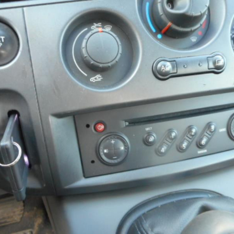 Trappe d'essence RENAULT SCENIC 2 Photo n°9