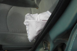 Poignee porte avant droit RENAULT CLIO 2