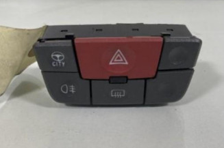Bouton de warning FIAT PANDA 2 Photo n°1
