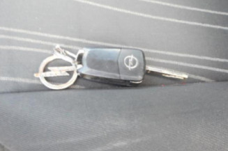Bras essuie glace avant gauche OPEL CORSA D