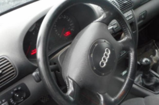 Serrure avant droit AUDI A3 1