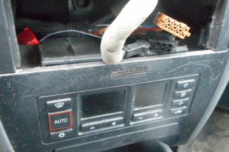 Serrure avant droit AUDI A3 1