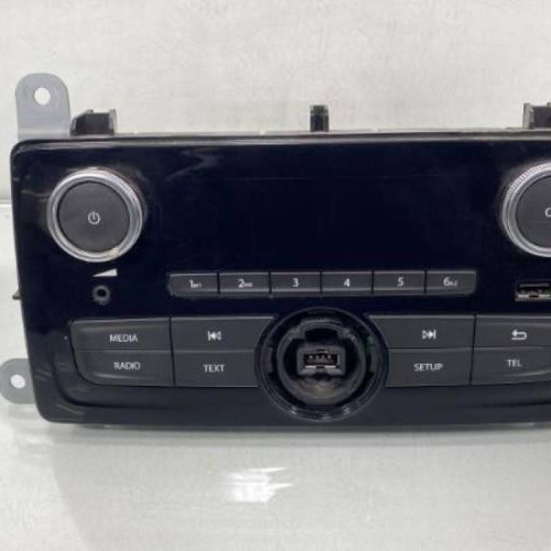 Autoradio d'origine RENAULT CLIO 4 Photo n°1