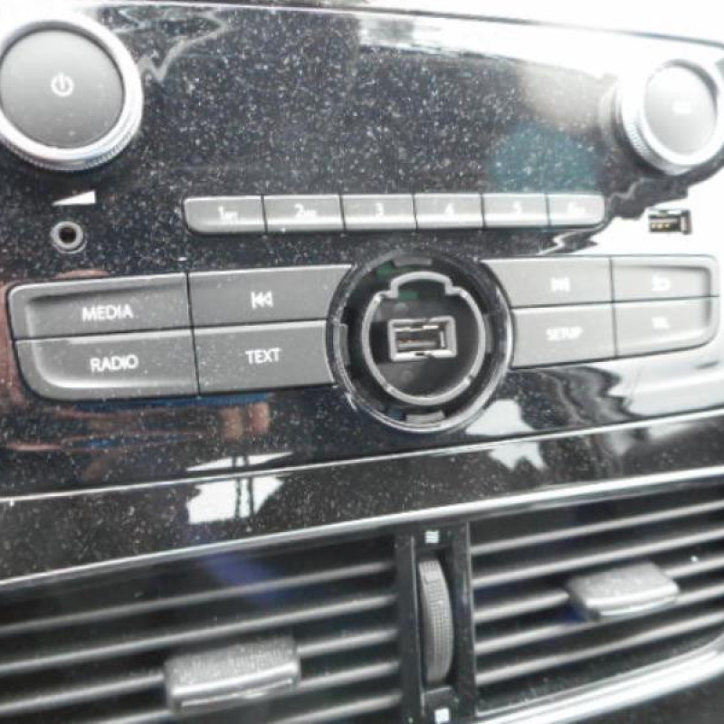 Autoradio d'origine RENAULT CLIO 4 Photo n°12