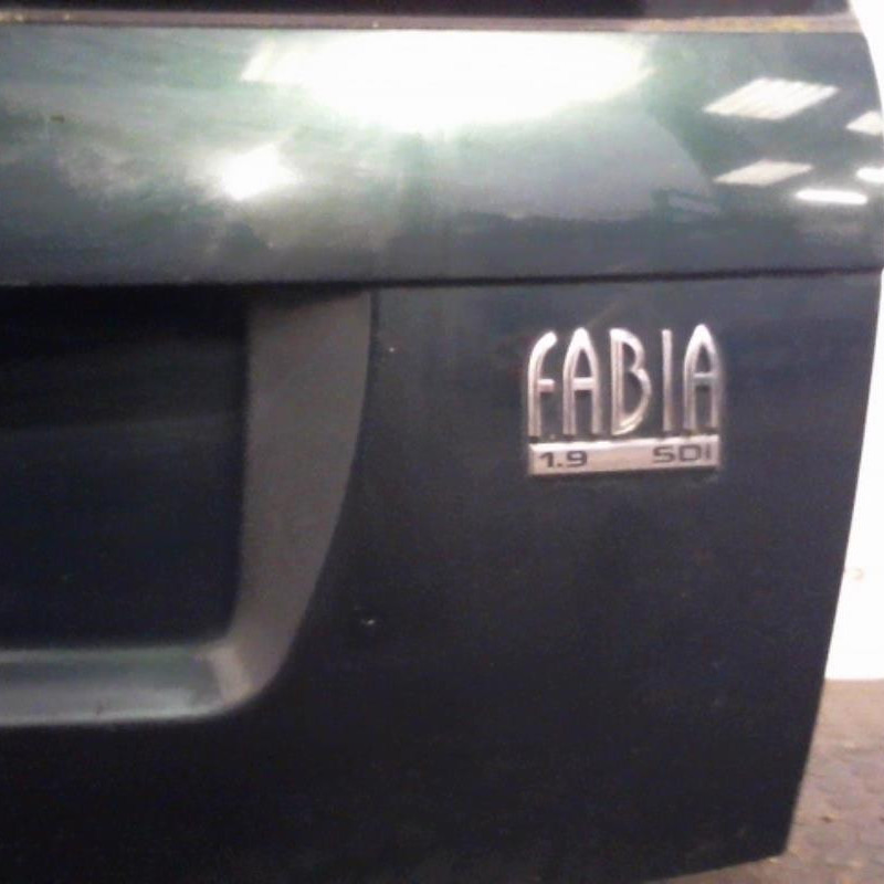 Malle/Hayon arriere SKODA FABIA 1 Photo n°3