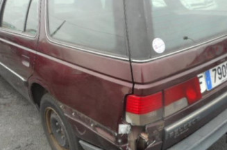 Calandre PEUGEOT 405