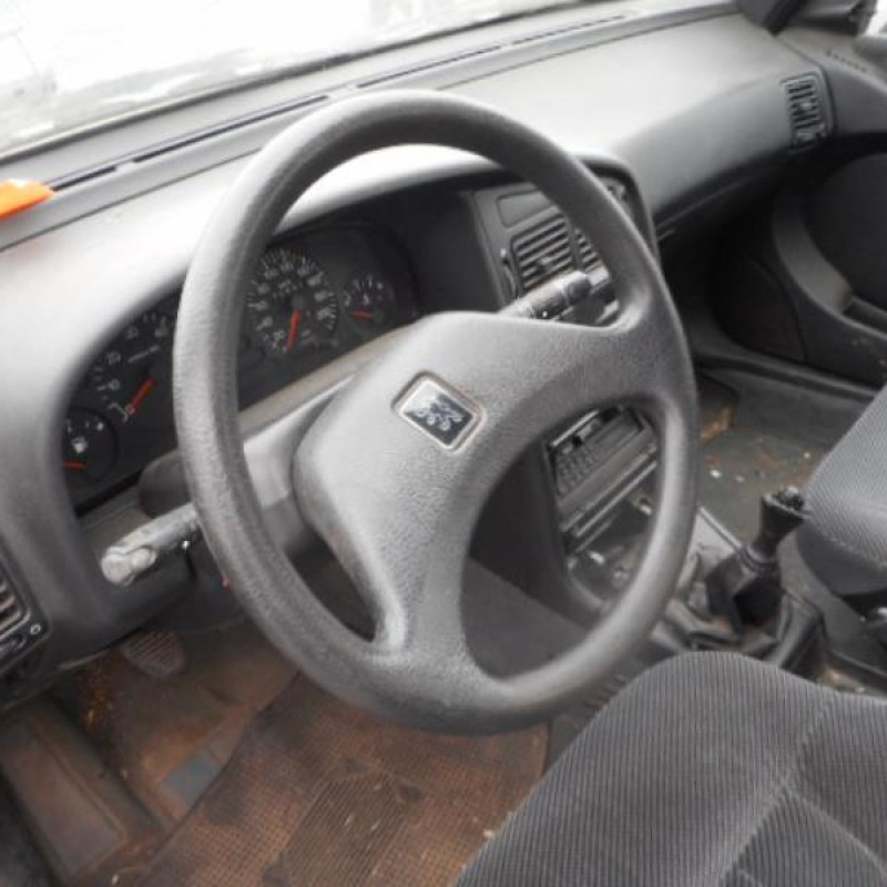 Calandre PEUGEOT 405 Photo n°6