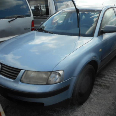 Renfort pare choc avant (traverse) VOLKSWAGEN PASSAT 4
