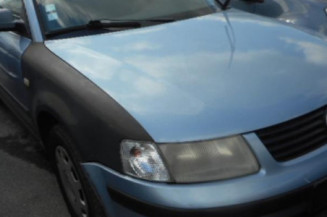 Renfort pare choc avant (traverse) VOLKSWAGEN PASSAT 4