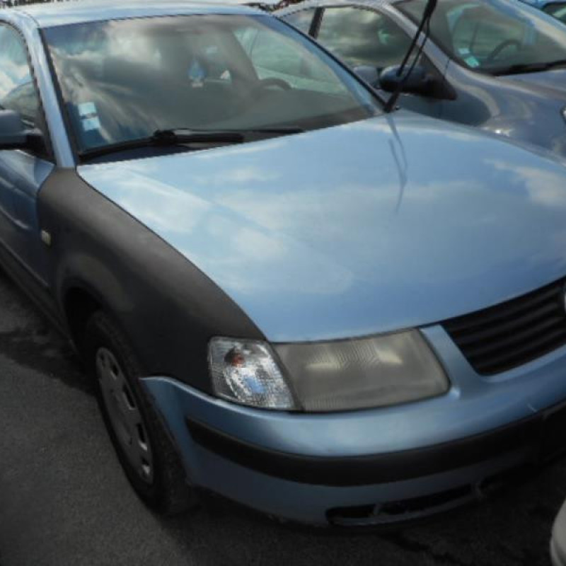 Renfort pare choc avant (traverse) VOLKSWAGEN PASSAT 4 Photo n°3
