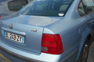 Renfort pare choc avant (traverse) VOLKSWAGEN PASSAT 4