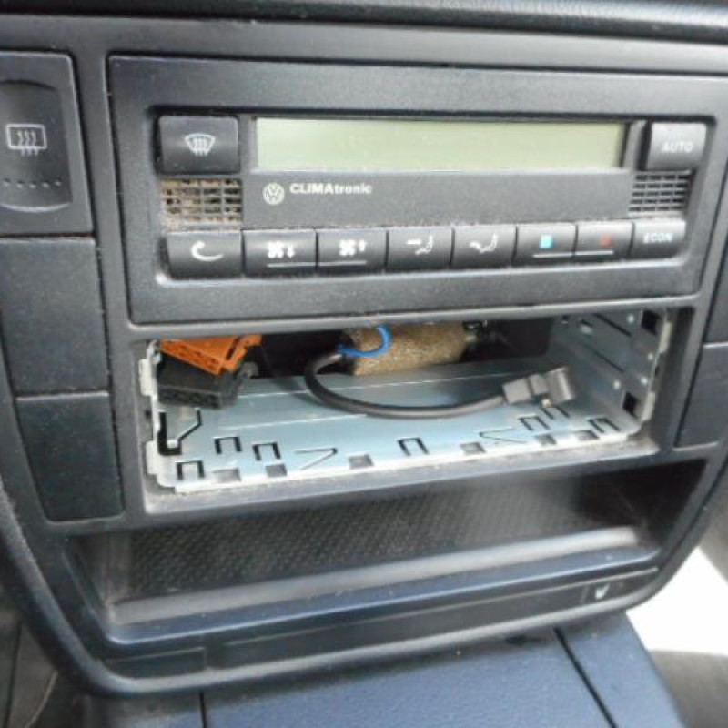 Renfort pare choc avant (traverse) VOLKSWAGEN PASSAT 4 Photo n°7