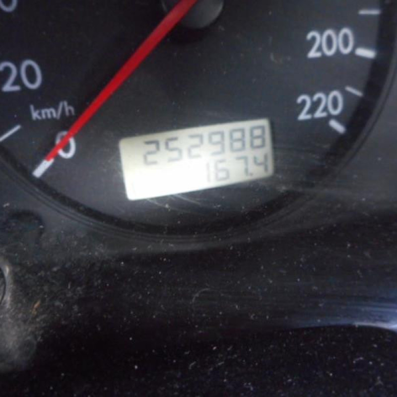 Renfort pare choc avant (traverse) VOLKSWAGEN PASSAT 4 Photo n°8