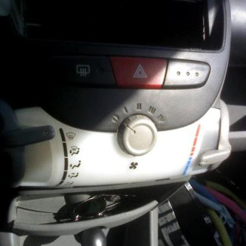 Commande chauffage PEUGEOT 107 Photo n°9