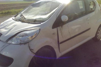 Serrure avant droit PEUGEOT 107