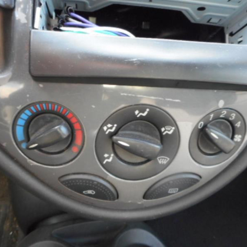 Leve vitre electrique avant droit FORD FOCUS 1 Photo n°8