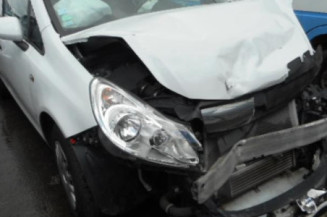 Ceinture arriere gauche OPEL CORSA D