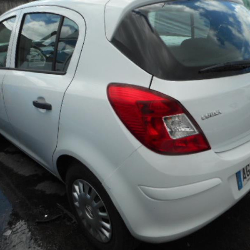 Ceinture avant droit OPEL CORSA D Photo n°8