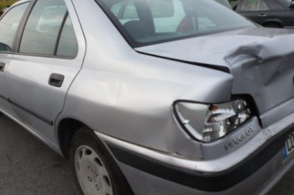 Serrure avant droit PEUGEOT 406