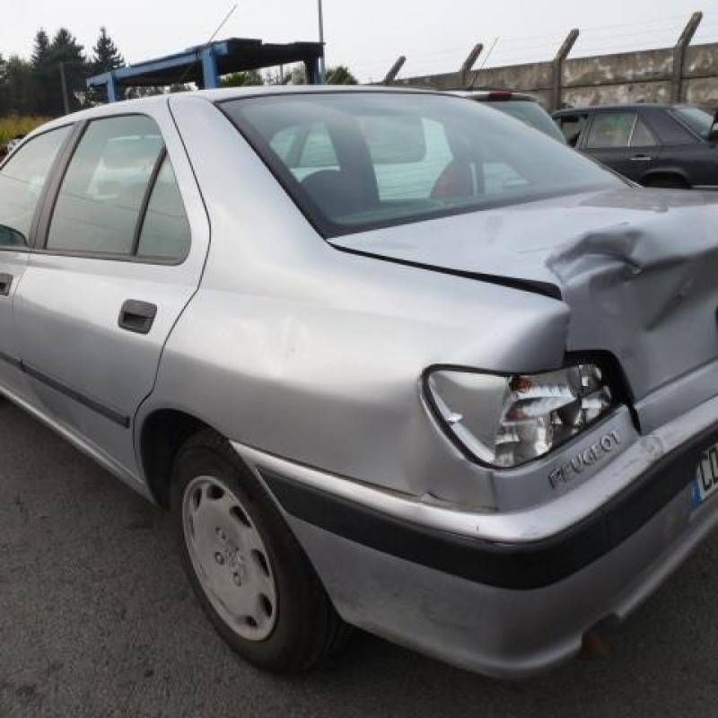 Serrure avant droit PEUGEOT 406 Photo n°6